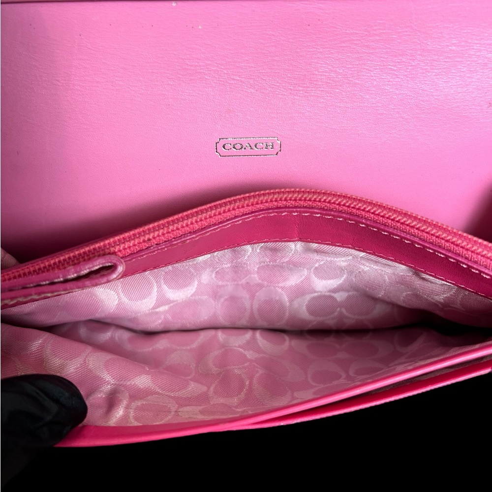 Coach Pink Bifold Leather Long Wallet (A365) - Picture 9 of 11
